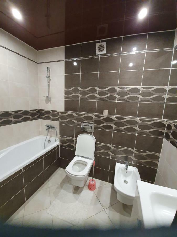 Вулиця Дмитра Іващенка Апартаменти Lutsk Luaran gambar